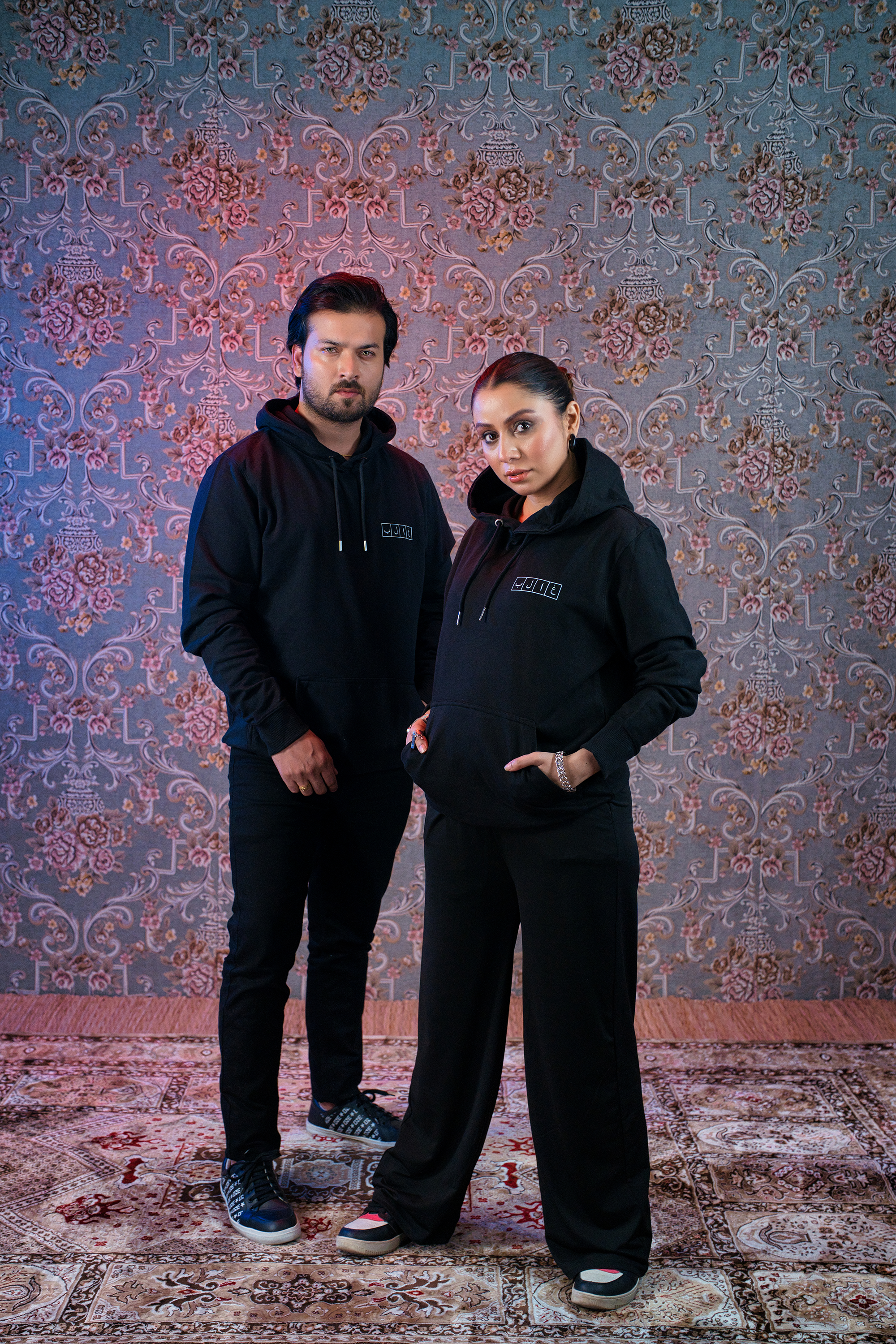 Urdu Poetry Couple Hoodie & Sweatpants In Black By Ghalib